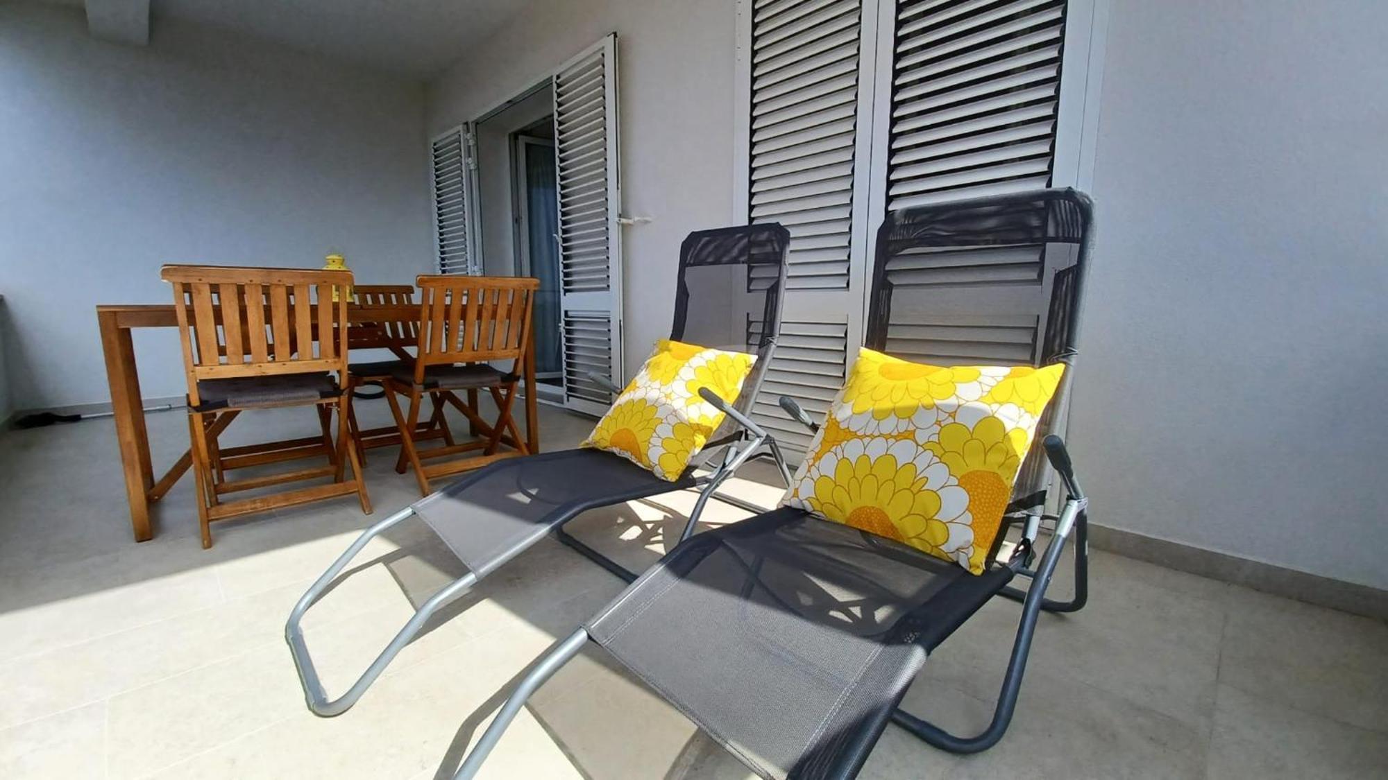 Apartments Daria Krk Town Eksteriør billede